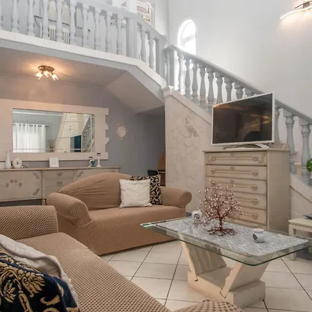Villa Nto Minore By Elite